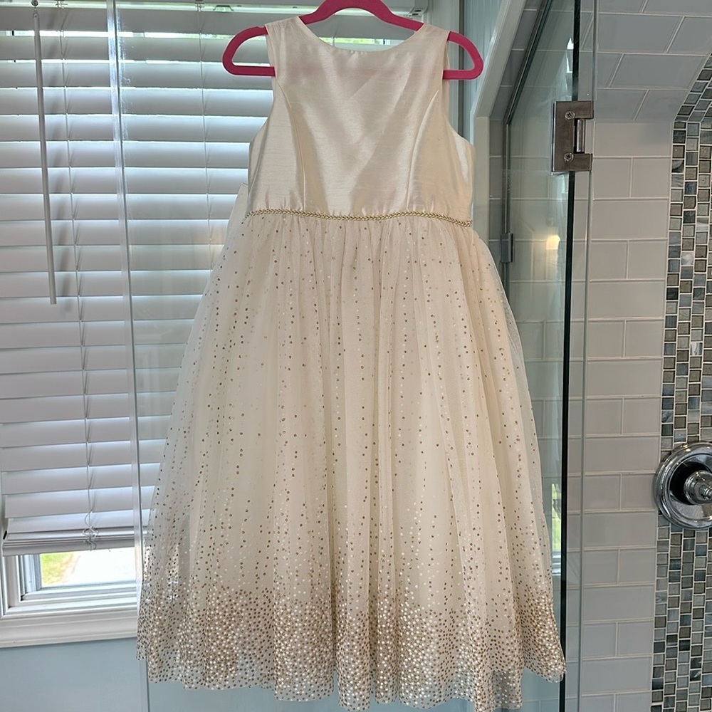 David’s Bridal ivory flower girl dress, size 6